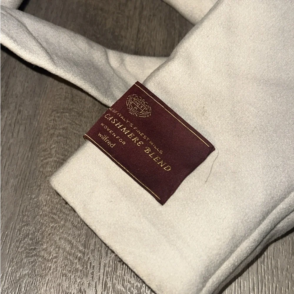 Aritzia Wilfred Montgomery Wool Coat - Picture 3 of 9